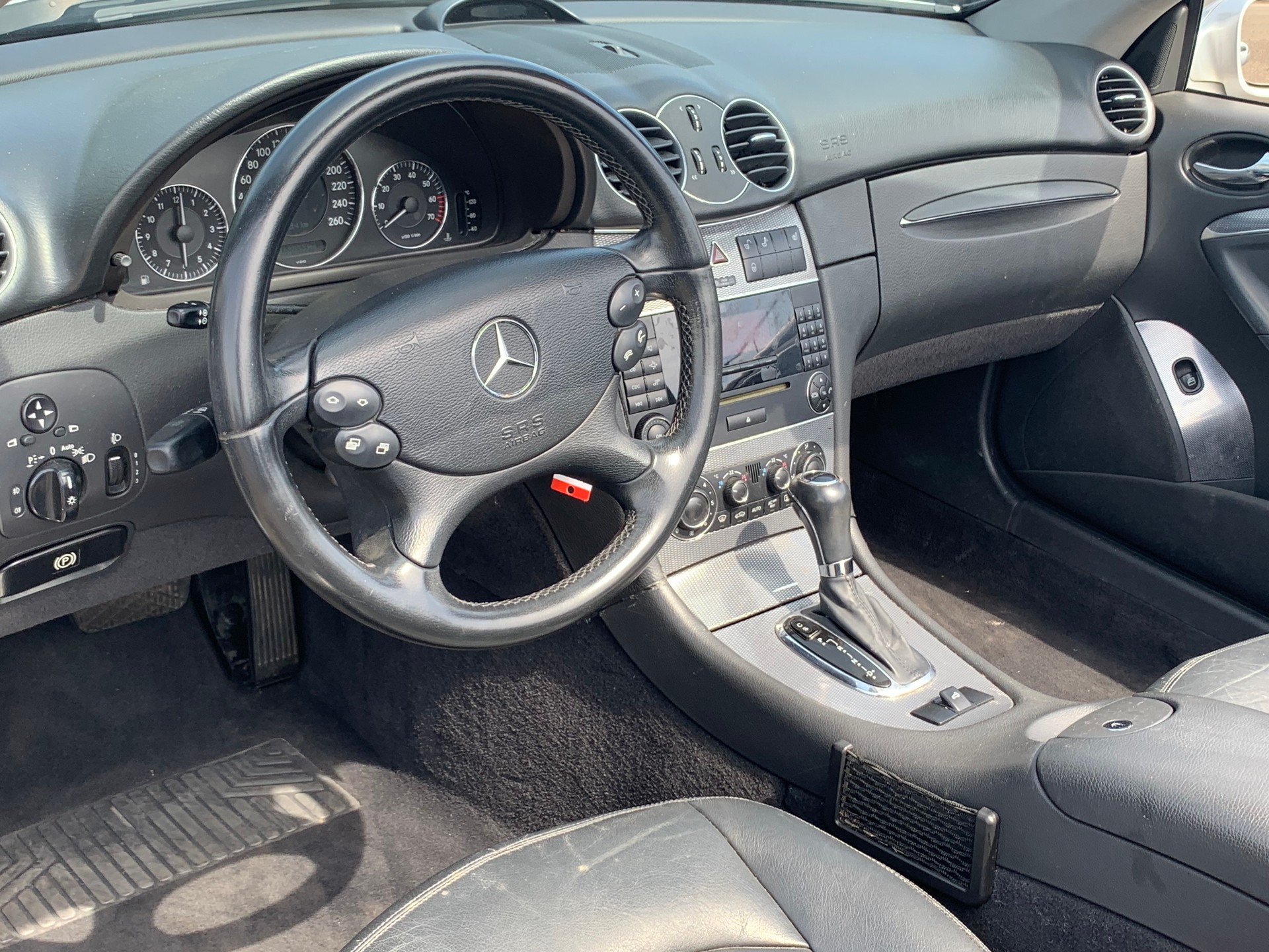 MERCEDES-BENZ CLK 200 Kompressor Elégance-image-12
