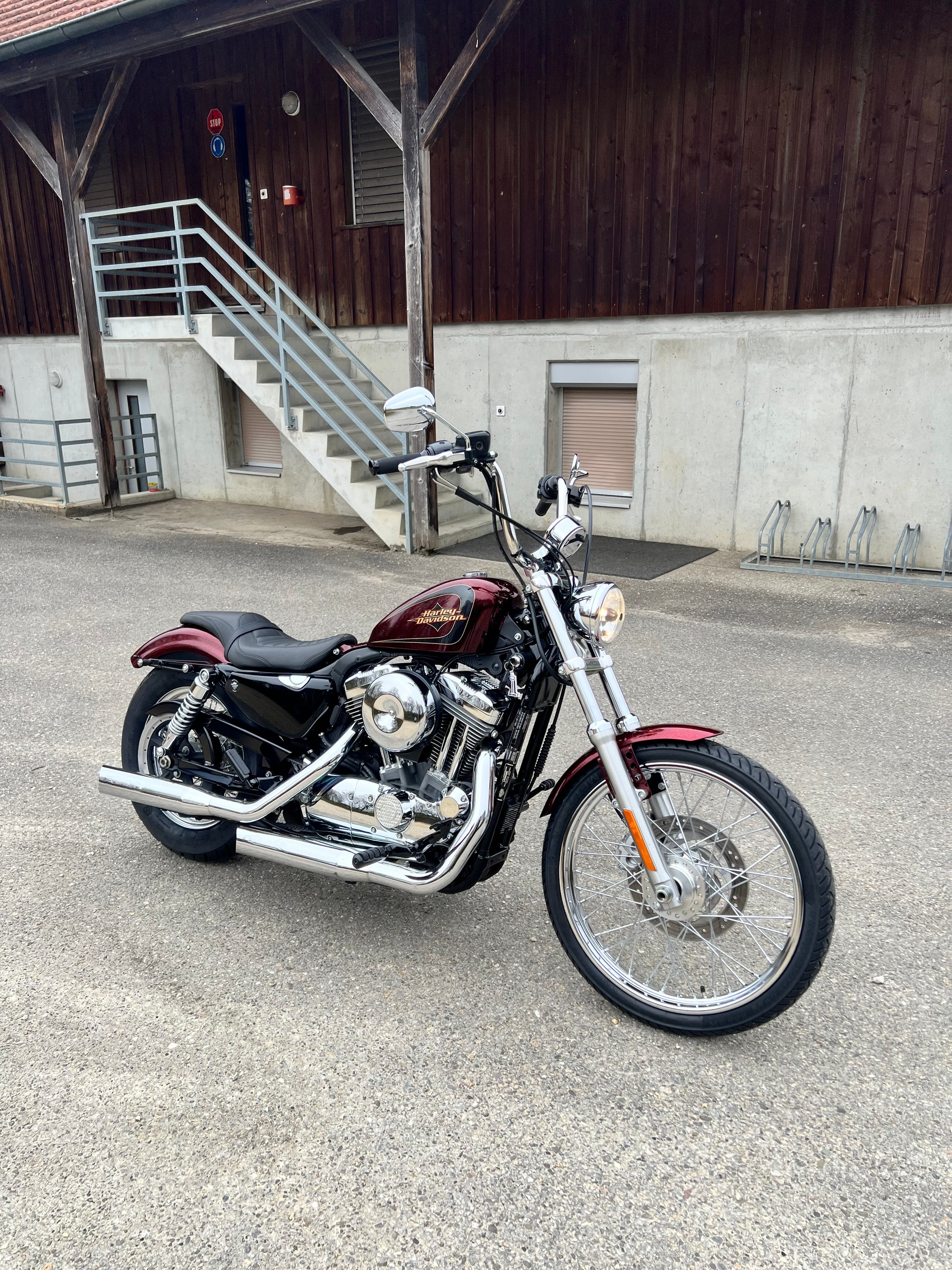 HARLEY-DAVIDSON XL 1200 V Seventy Two-image-3