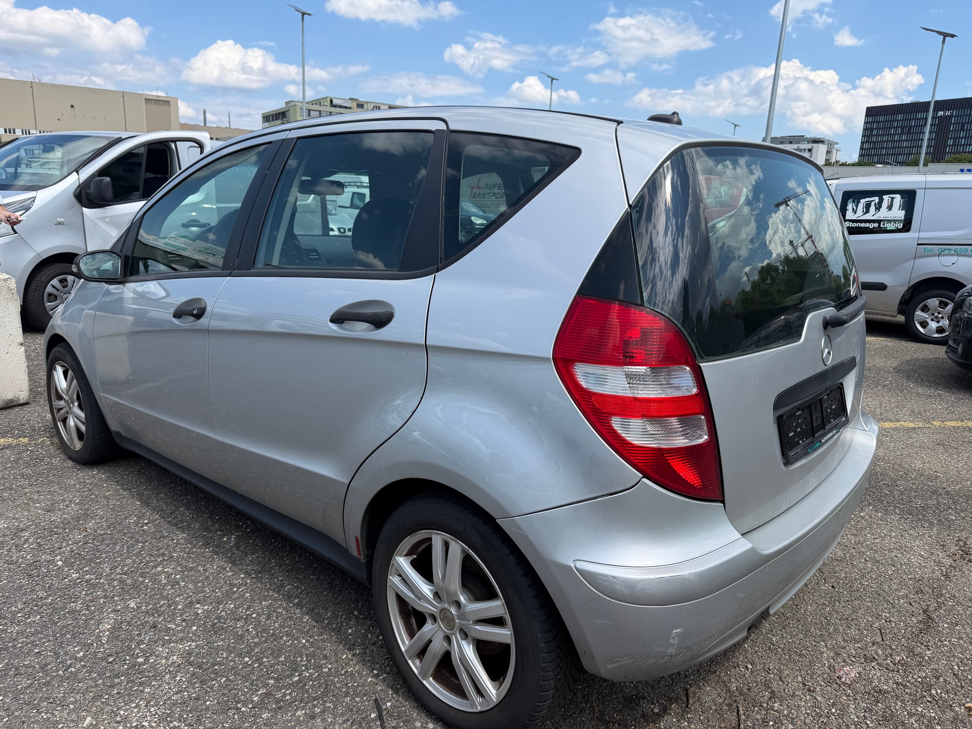 MERCEDES-BENZ A 200 Avantgarde-showroom-element-2
