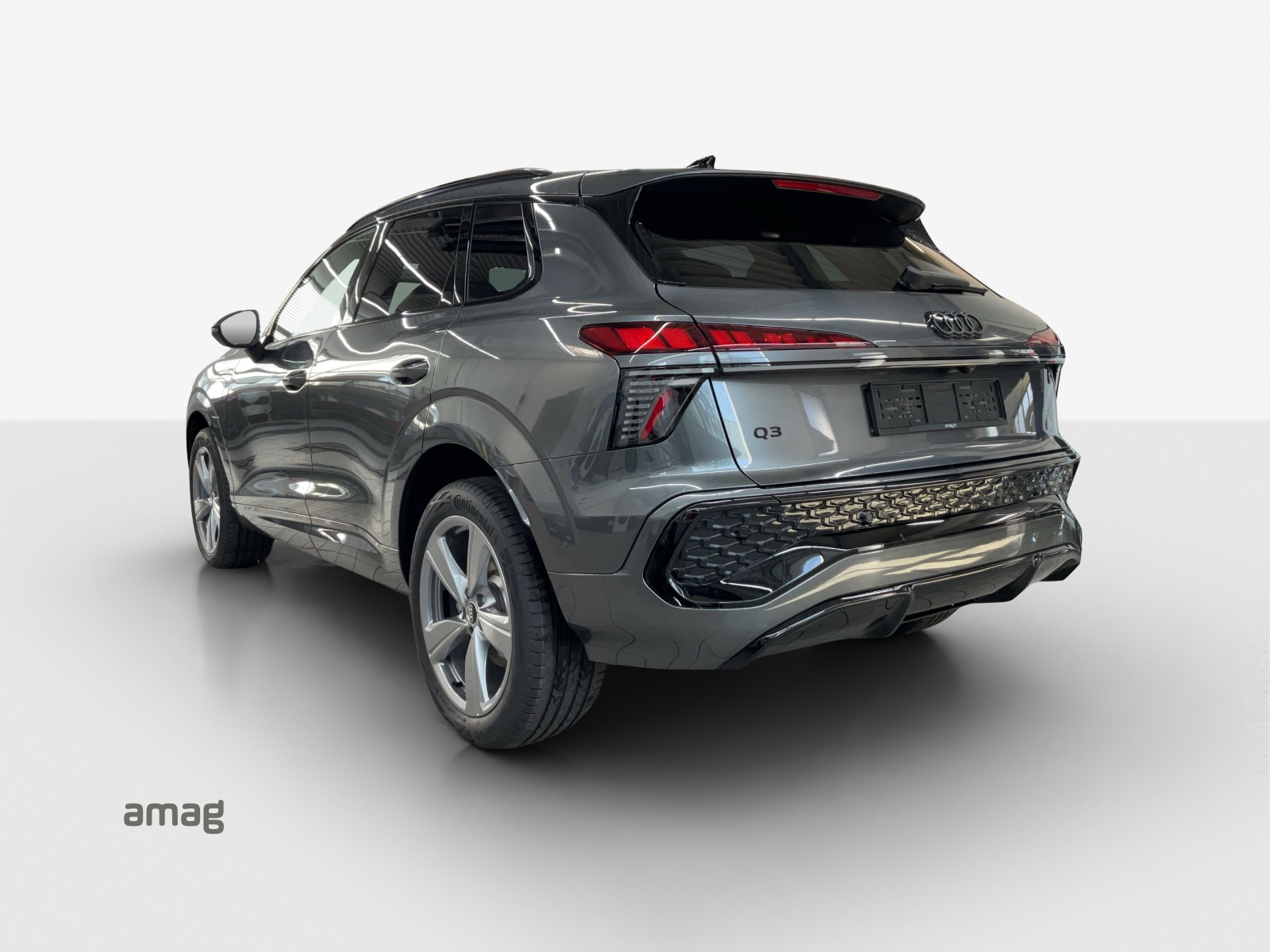AUDI Q3 SUV e-hybrid 200 kW S tronig-showroom-element-2
