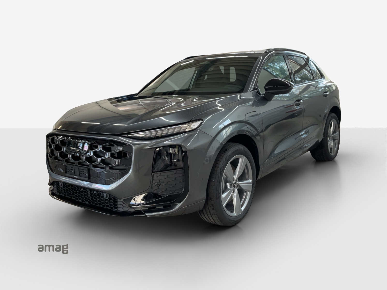AUDI Q3 SUV e-hybrid 200 kW S tronig