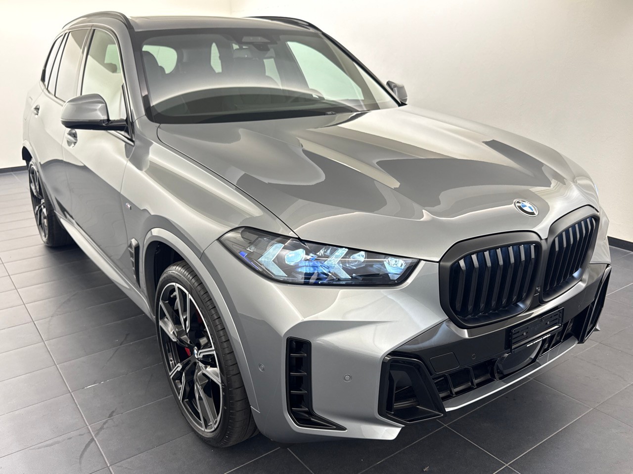 BMW X5 xD 48V 40d M Sport Pro '' inkl. AHK & Standheizung''-showroom-element-3