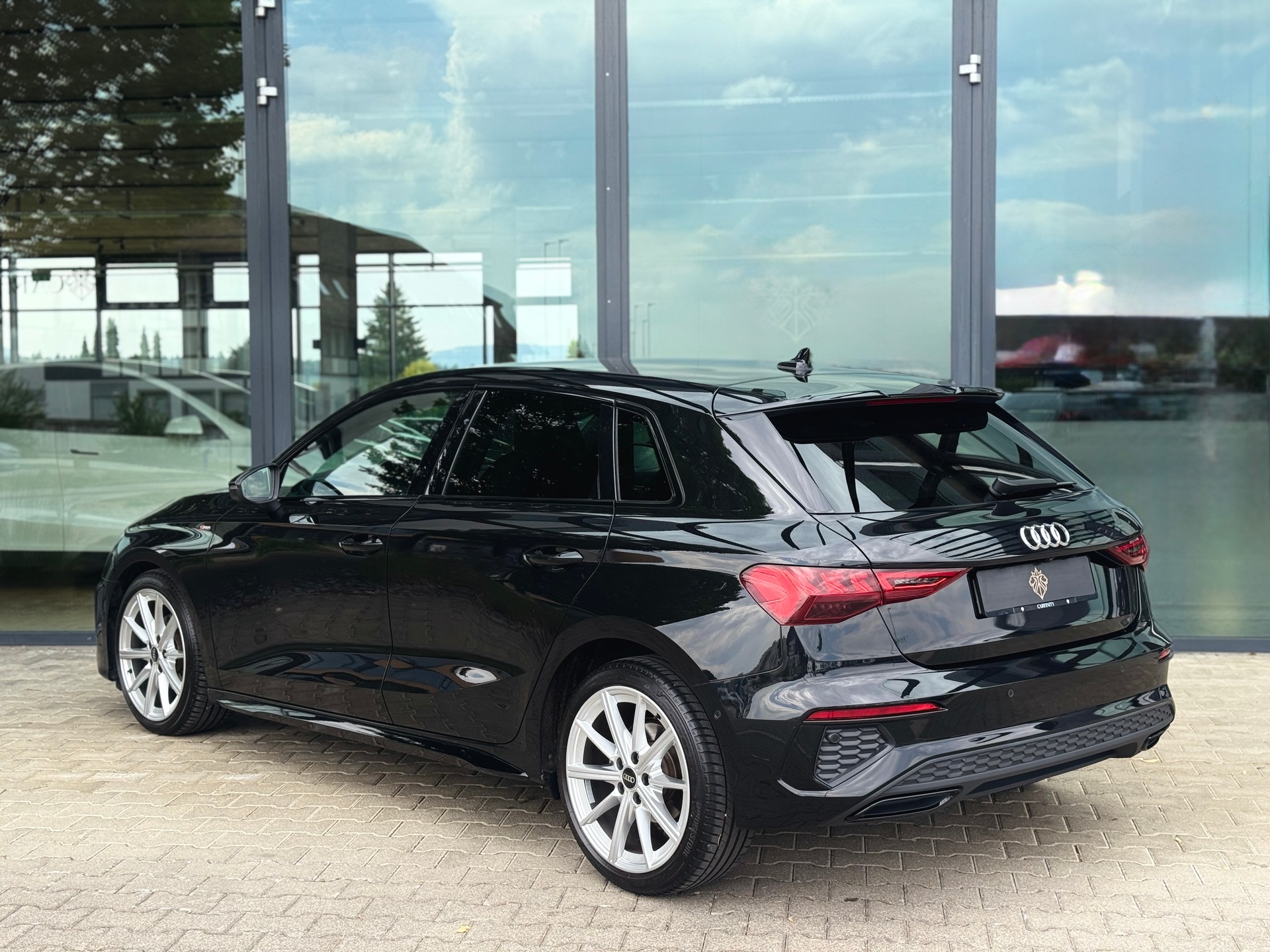 AUDI A3 Sportback 35 TFSI S line S-tronic-showroom-element-3