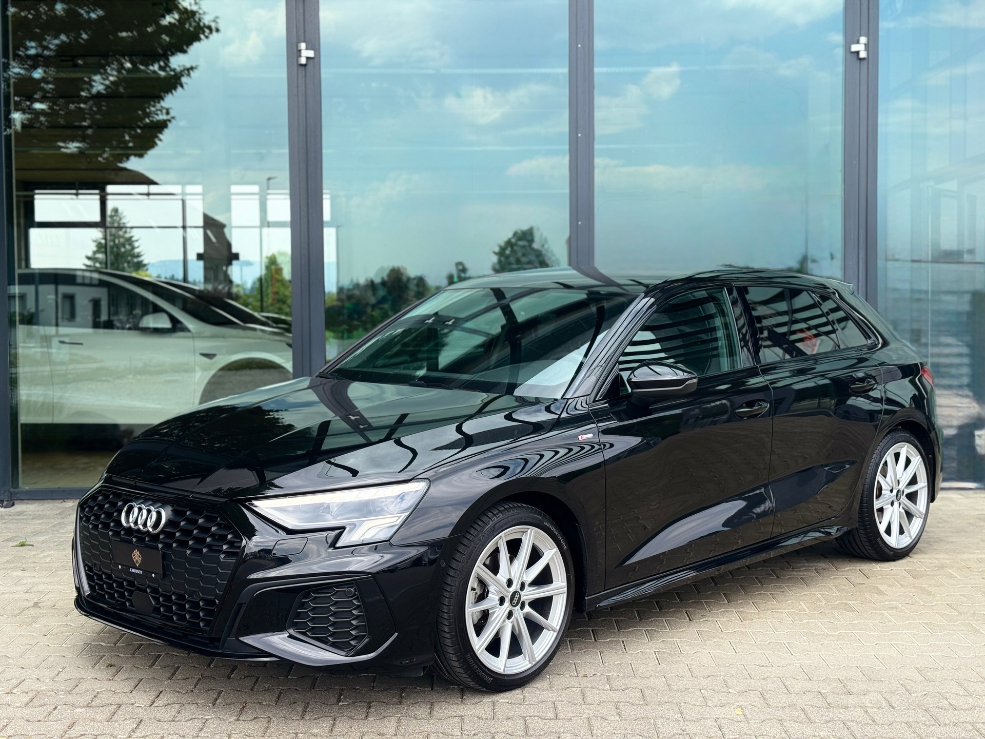 AUDI A3 Sportback 35 TFSI S line S-tronic-showroom-element-2