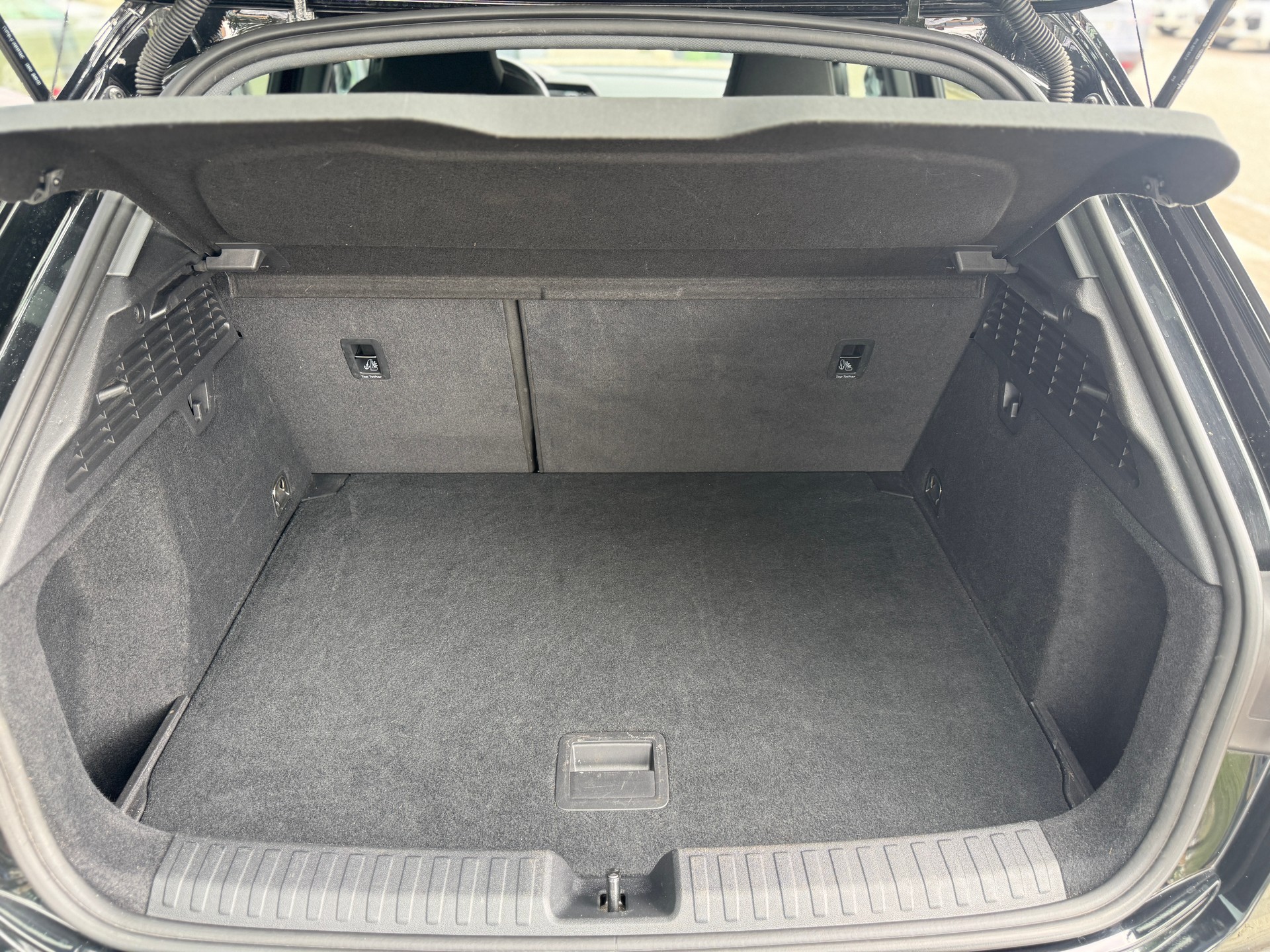 AUDI A3 Sportback 35 TFSI S line S-tronic-image-11