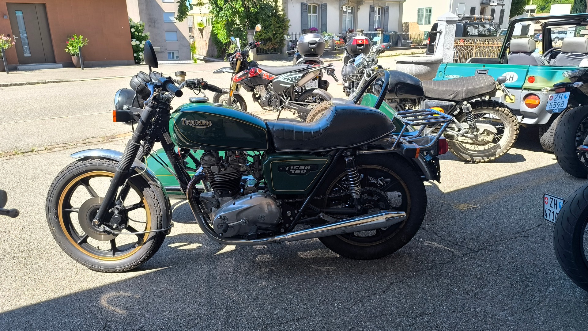 TRIUMPH Tiger 750 Seitenwagen Veteran-image-1