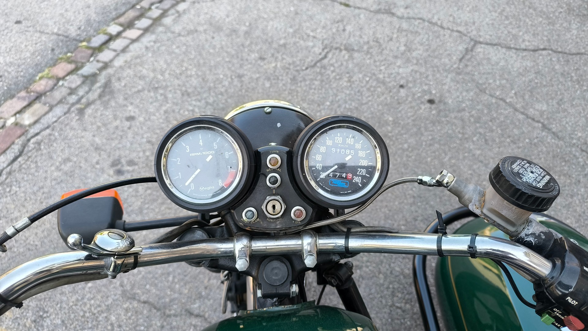TRIUMPH Tiger 750 Seitenwagen Veteran-image-11