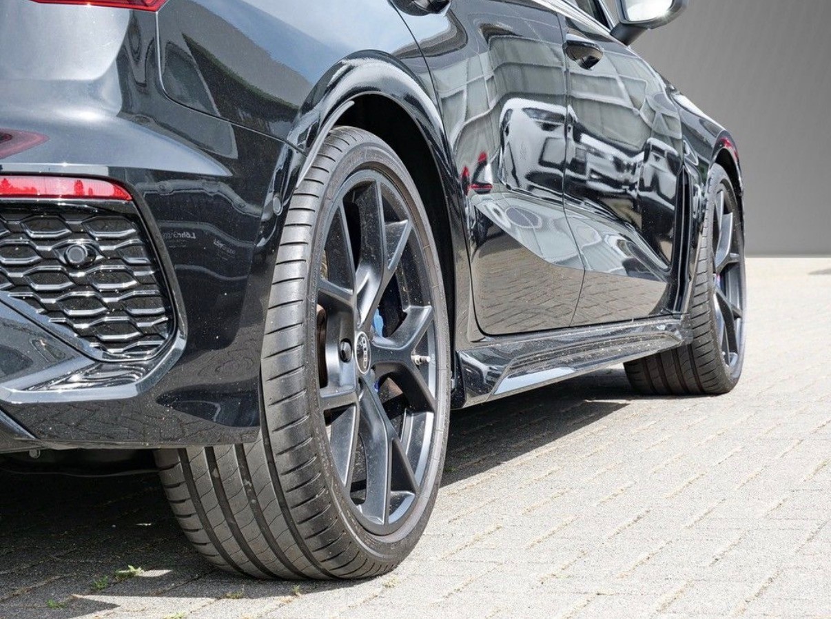 AUDI RS3 Sportback 2.5 TSI quattro S-tronic-showroom-element-3
