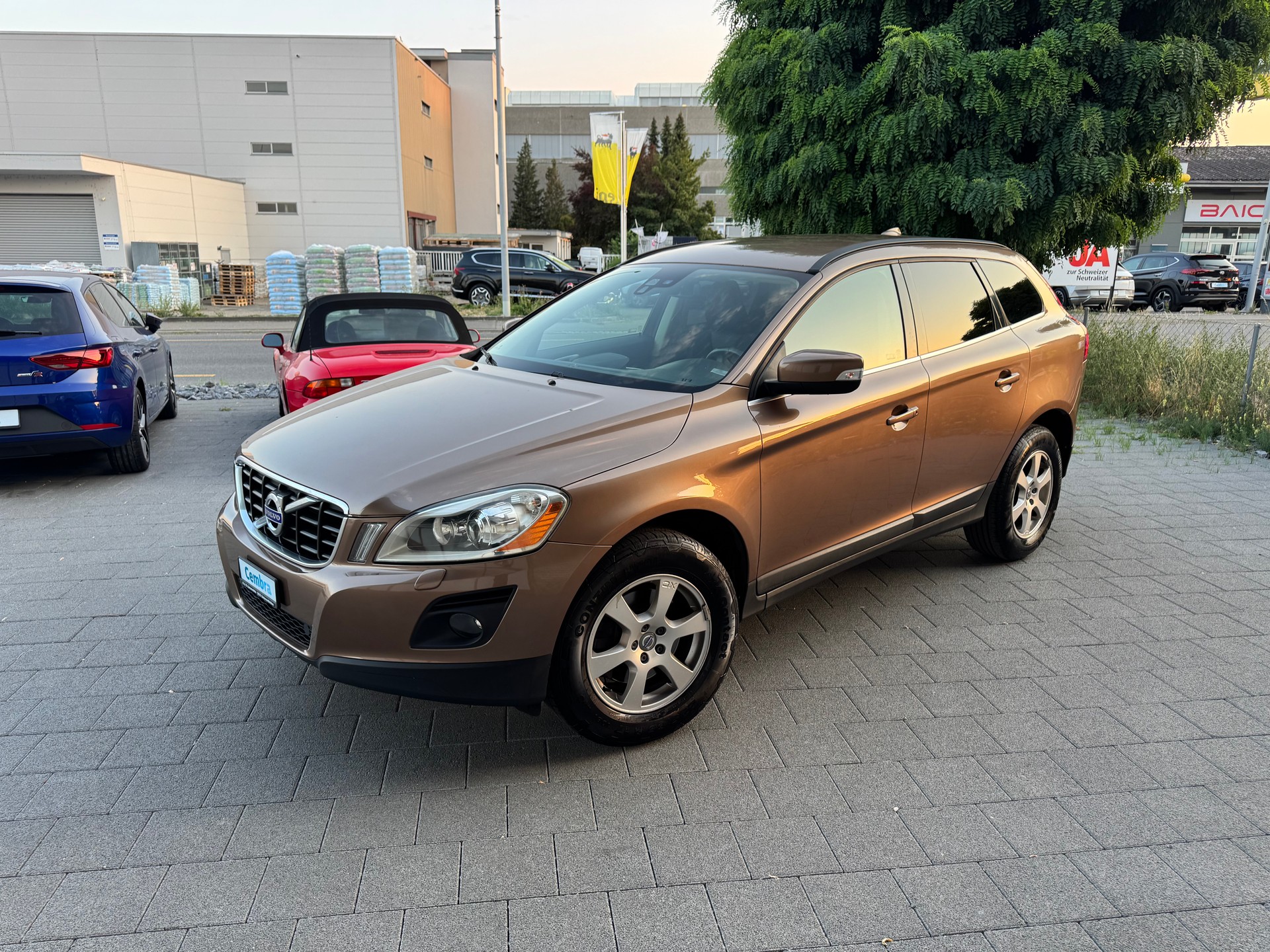 VOLVO XC60 2.4D AWD Summum Geartronic-image-1