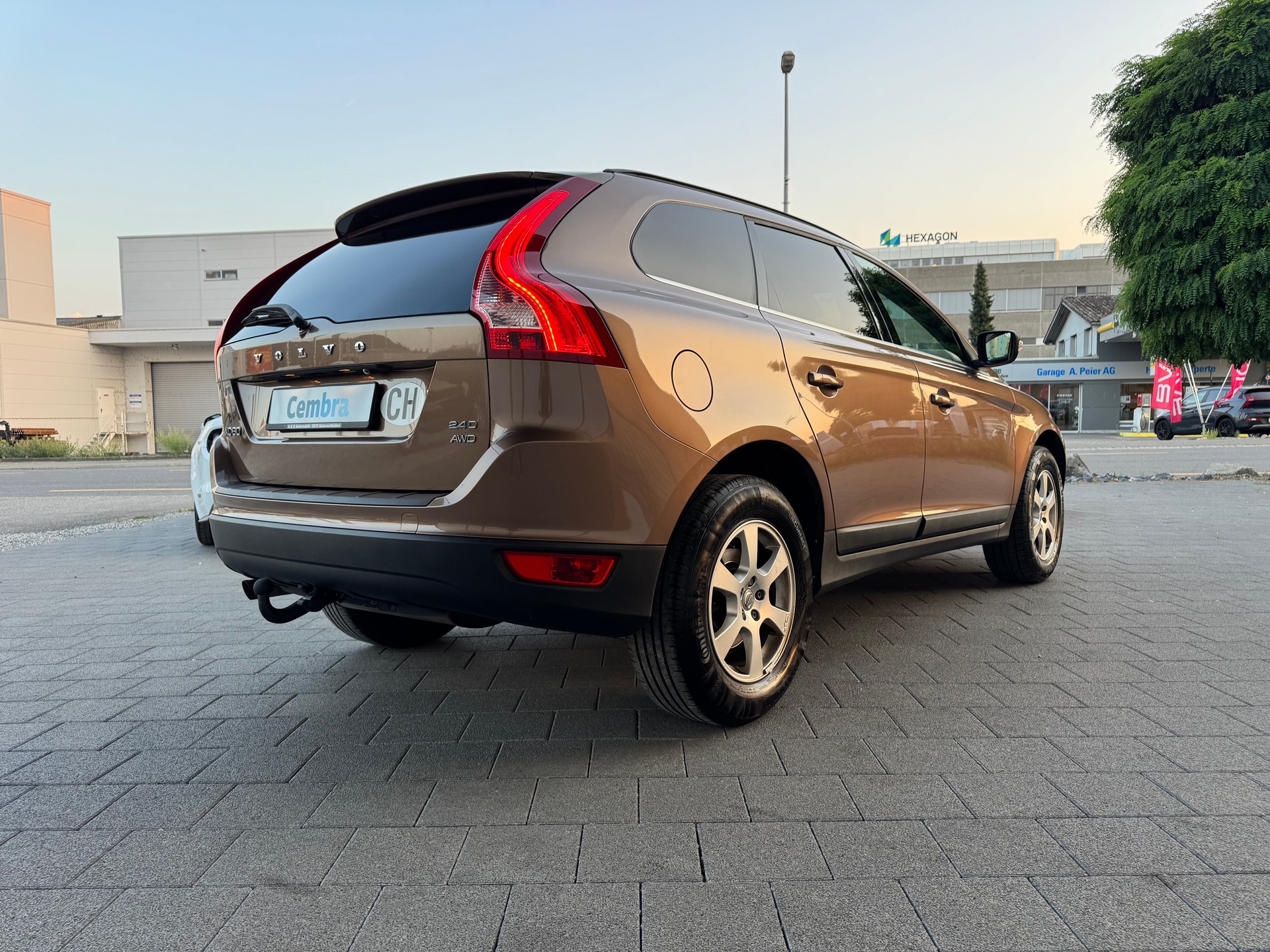 VOLVO XC60 2.4D AWD Summum Geartronic-image-4