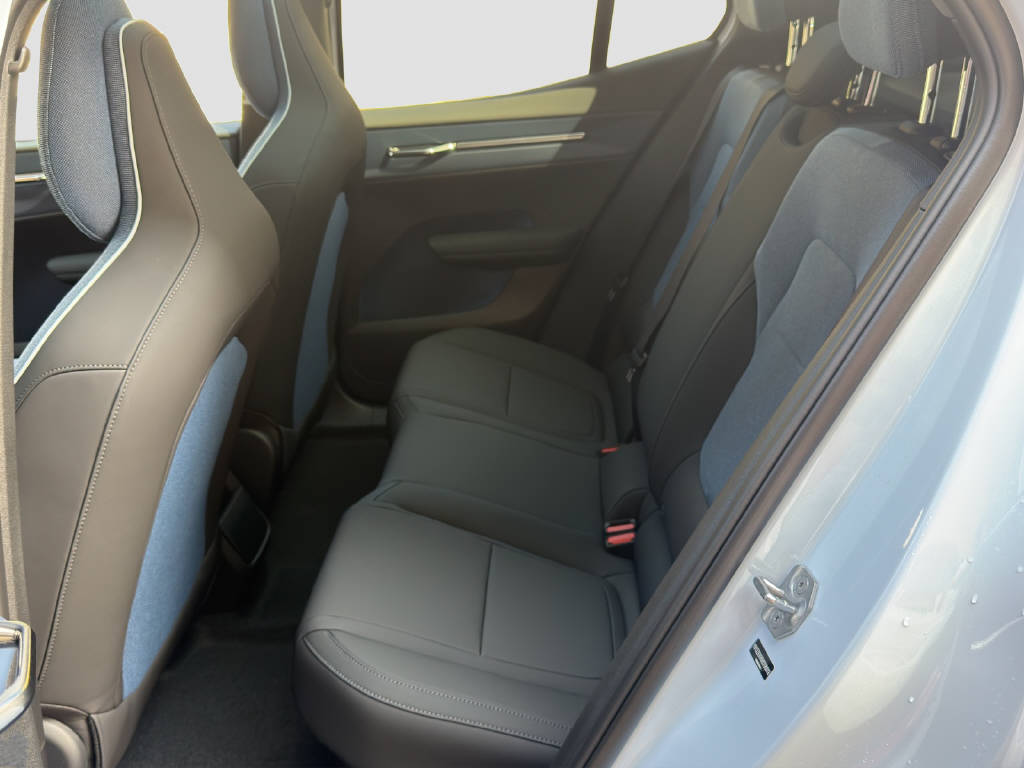 VOLVO EX 30 P8 Ultra AWD-image-12