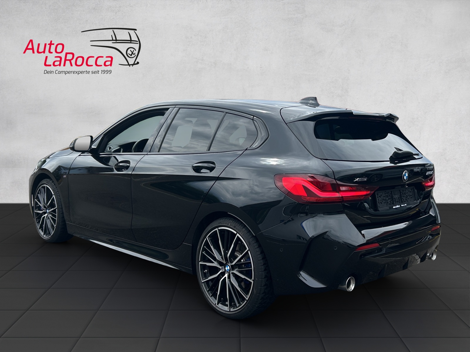 BMW 120d xDrive Steptronic M Sport-showroom-element-2
