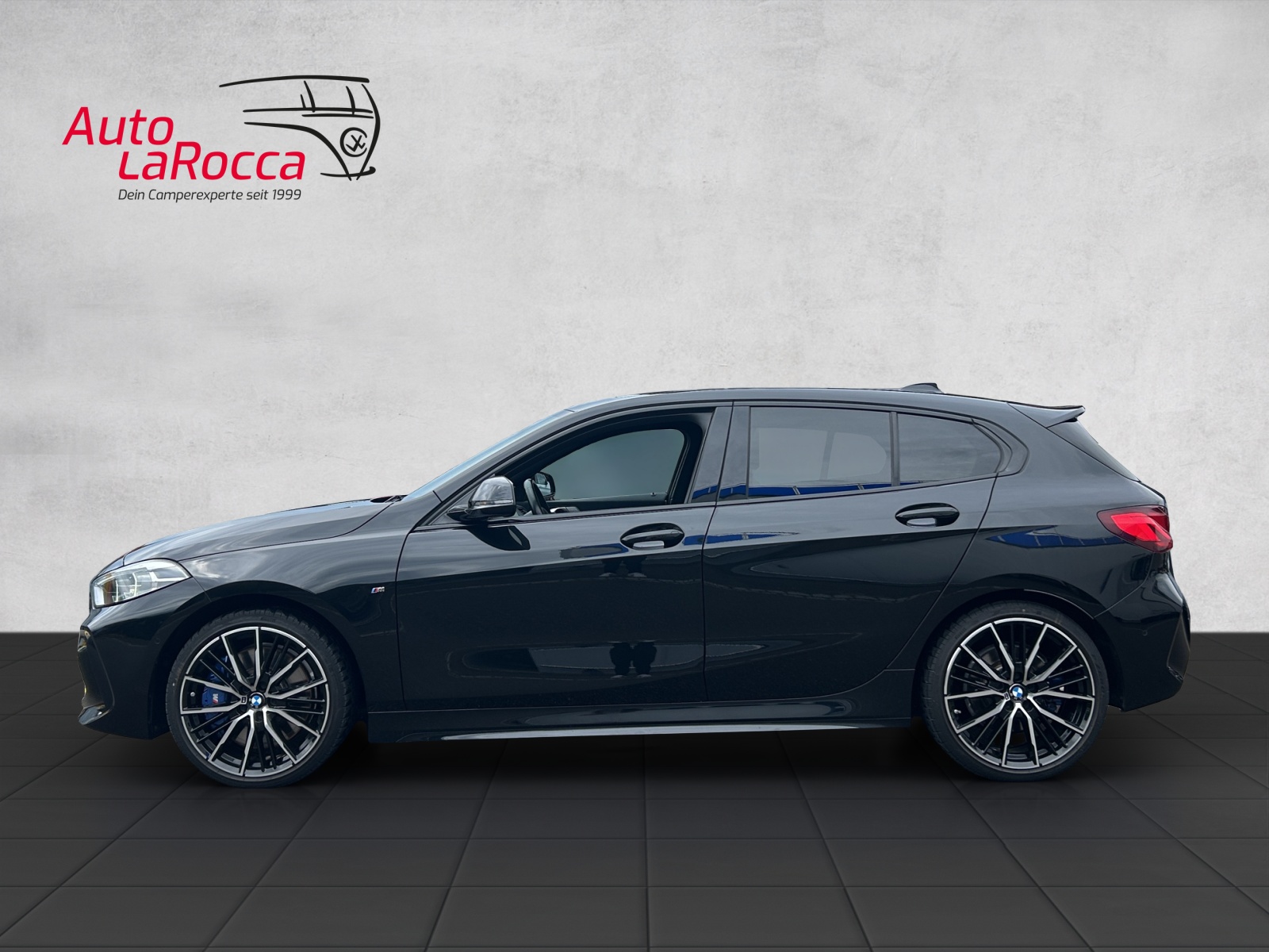 BMW 120d xDrive Steptronic M Sport-showroom-element-1
