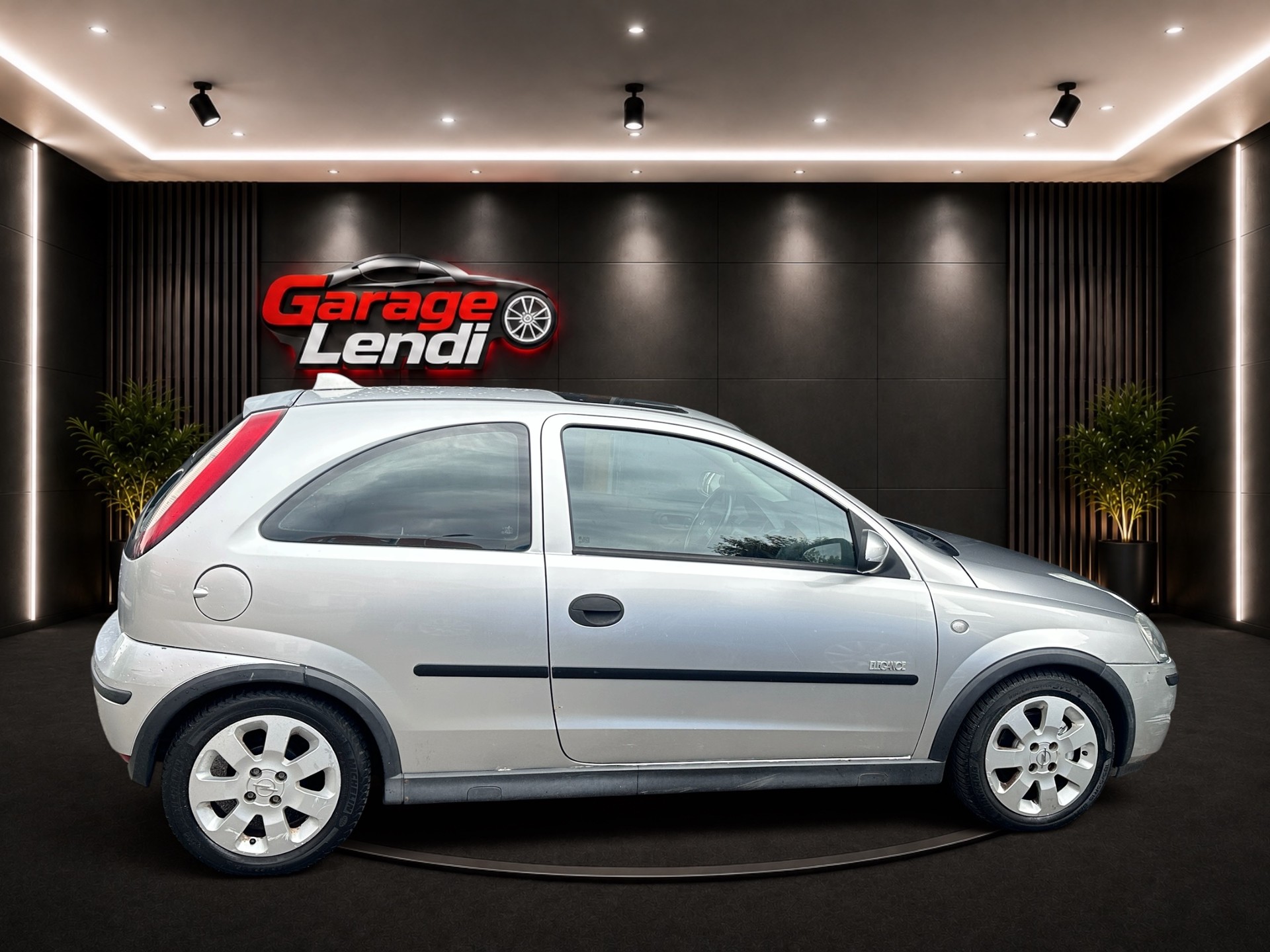 OPEL Corsa 1.4 16V Comfort-showroom-element-2
