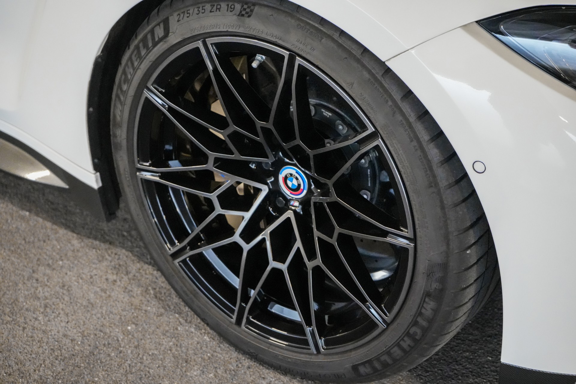 BMW M4 Cabrio Competition M xDrive-image-13