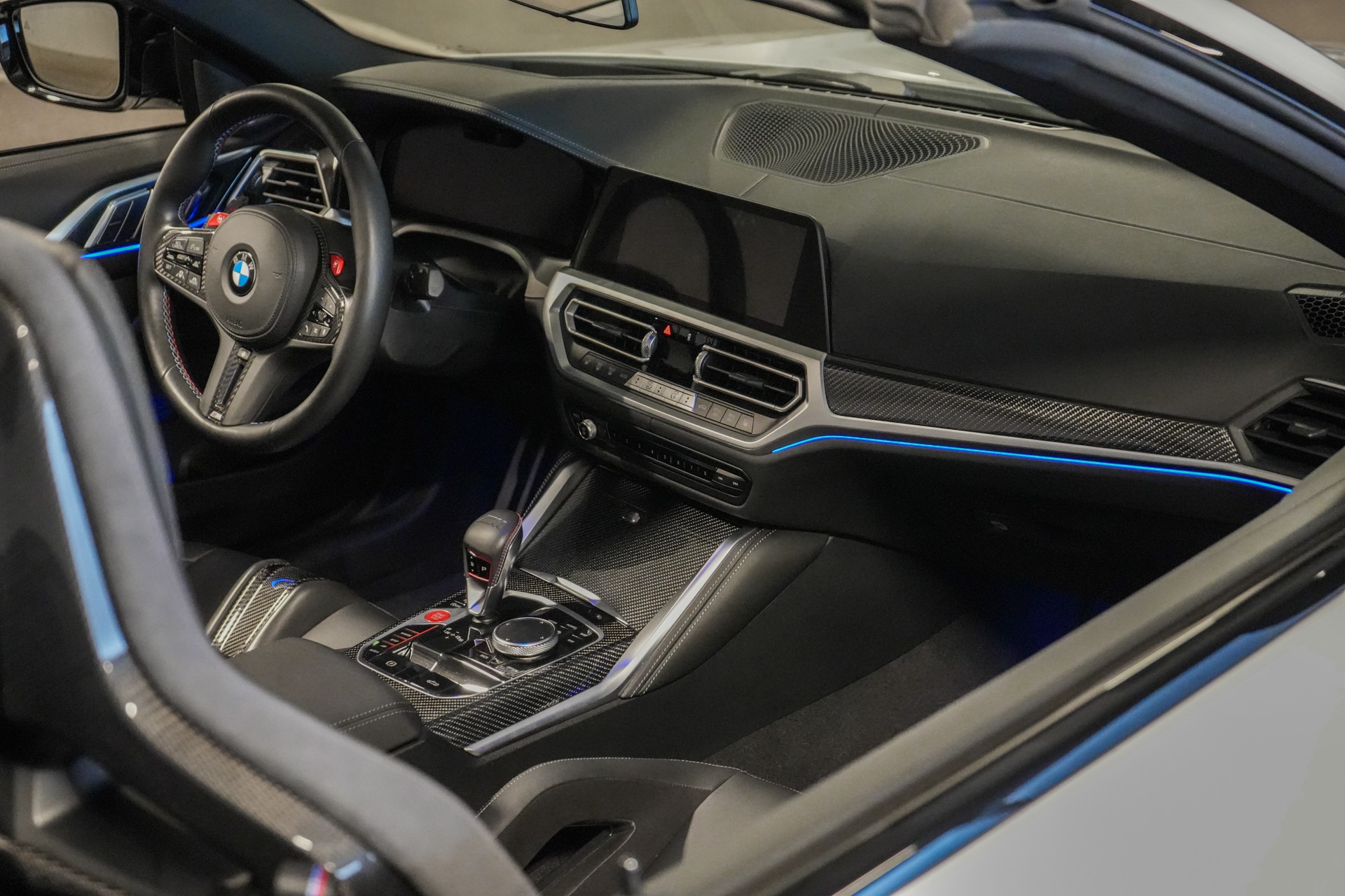 BMW M4 Cabrio Competition M xDrive-image-16