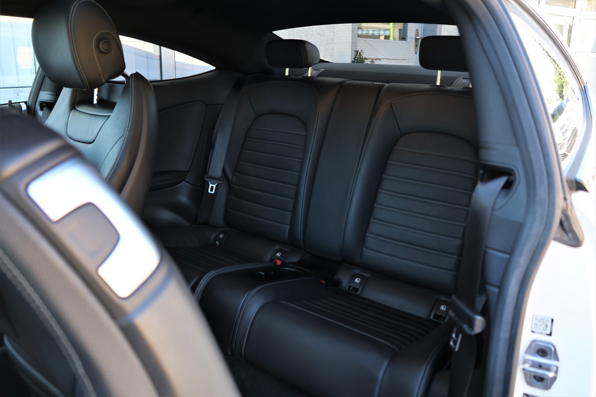 MERCEDES-BENZ C 200 Coupé 4Matic AMG Line 9G-Tronic (CH)-image-10