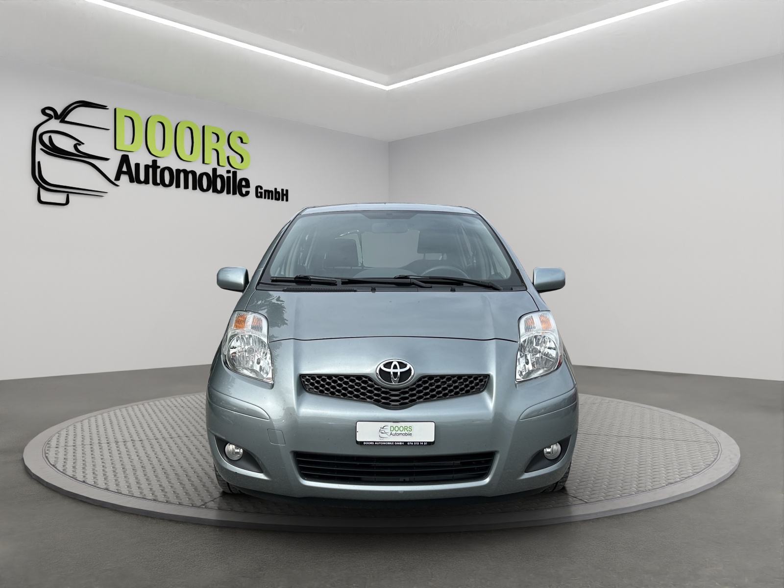 TOYOTA Yaris 1.33 Linea Luna-showroom-element-1