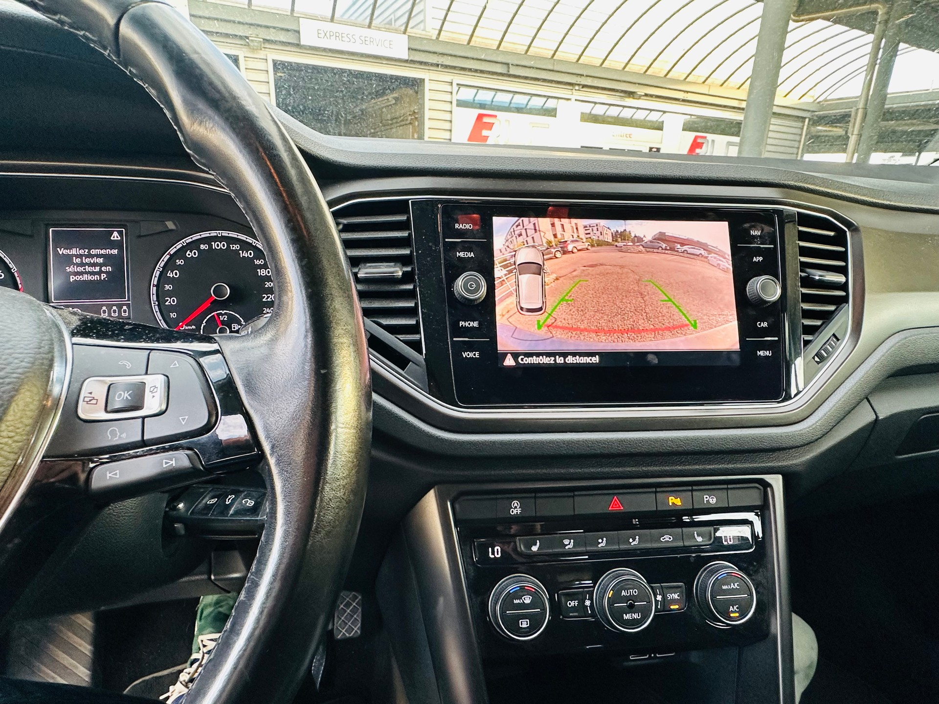 VW T-Roc 2.0 TSI Advance DSG 4Motion-image-10