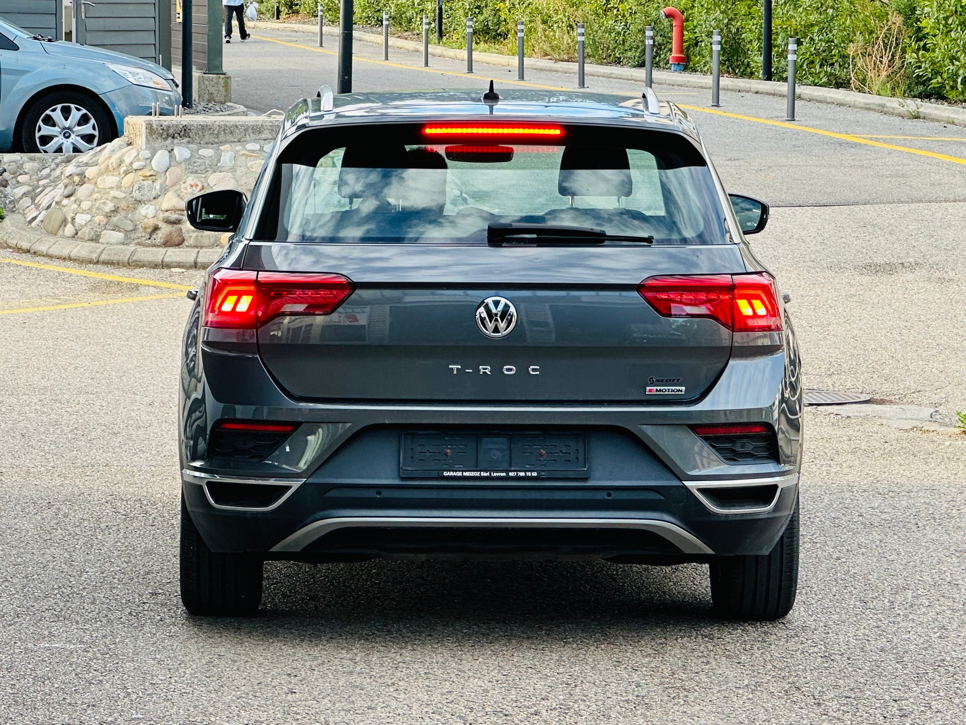 VW T-Roc 2.0 TSI Advance DSG 4Motion-image-5