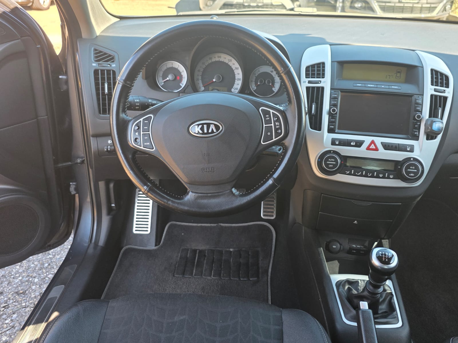 KIA Pro_Cee'd 1.6 16V-image-16