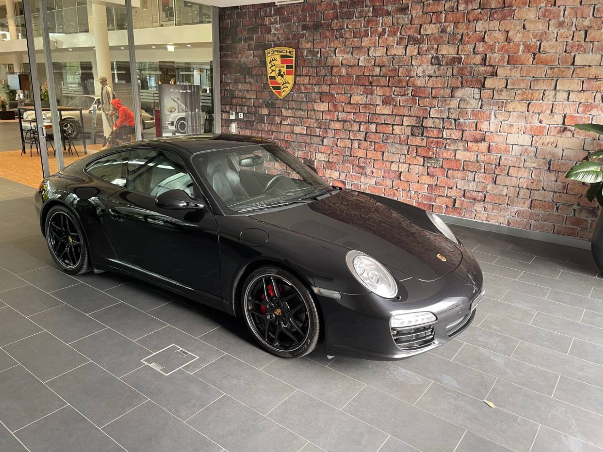 PORSCHE 911 Carrera 4S