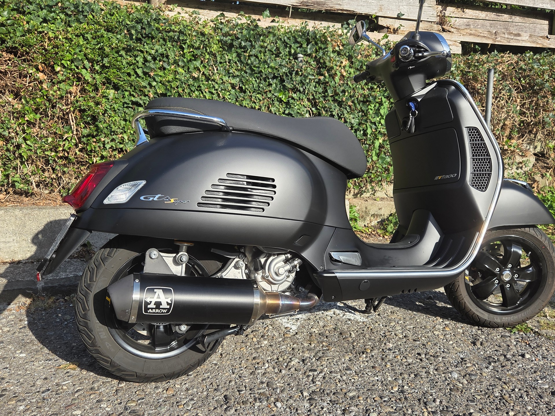 PIAGGIO Vespa GTS 300 ABS SUPER TECH-image-4