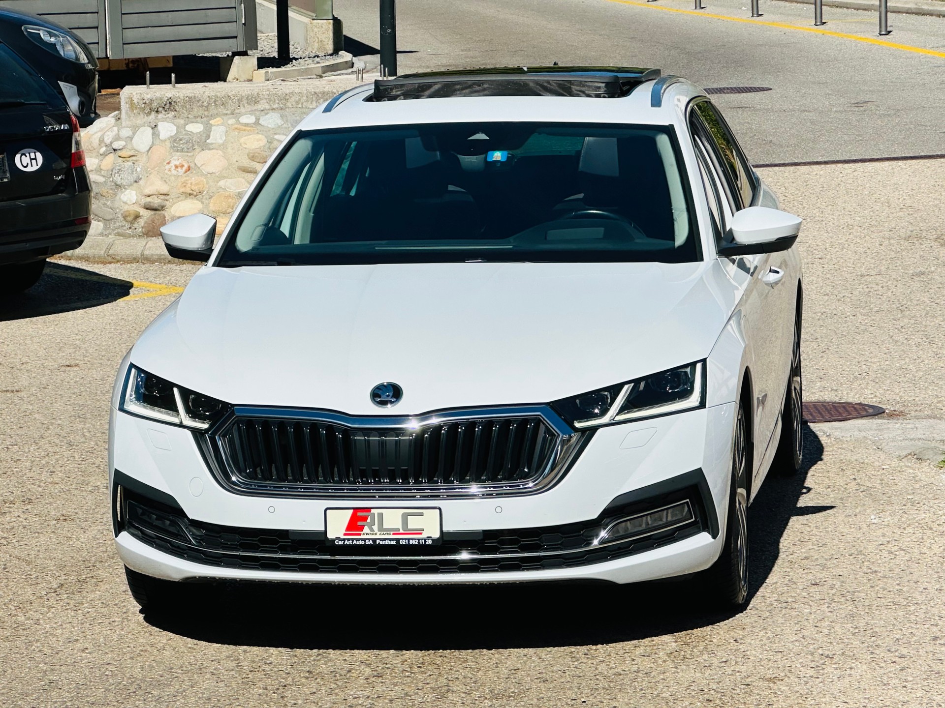 SKODA Octavia Combi 1.4 TSI PHEV DSG Style-showroom-element-2