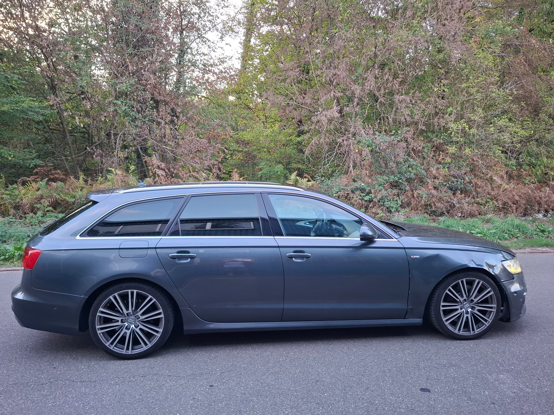 AUDI A6 Avant 3.0 BiTDI V6 quattro tiptronic-showroom-element-3