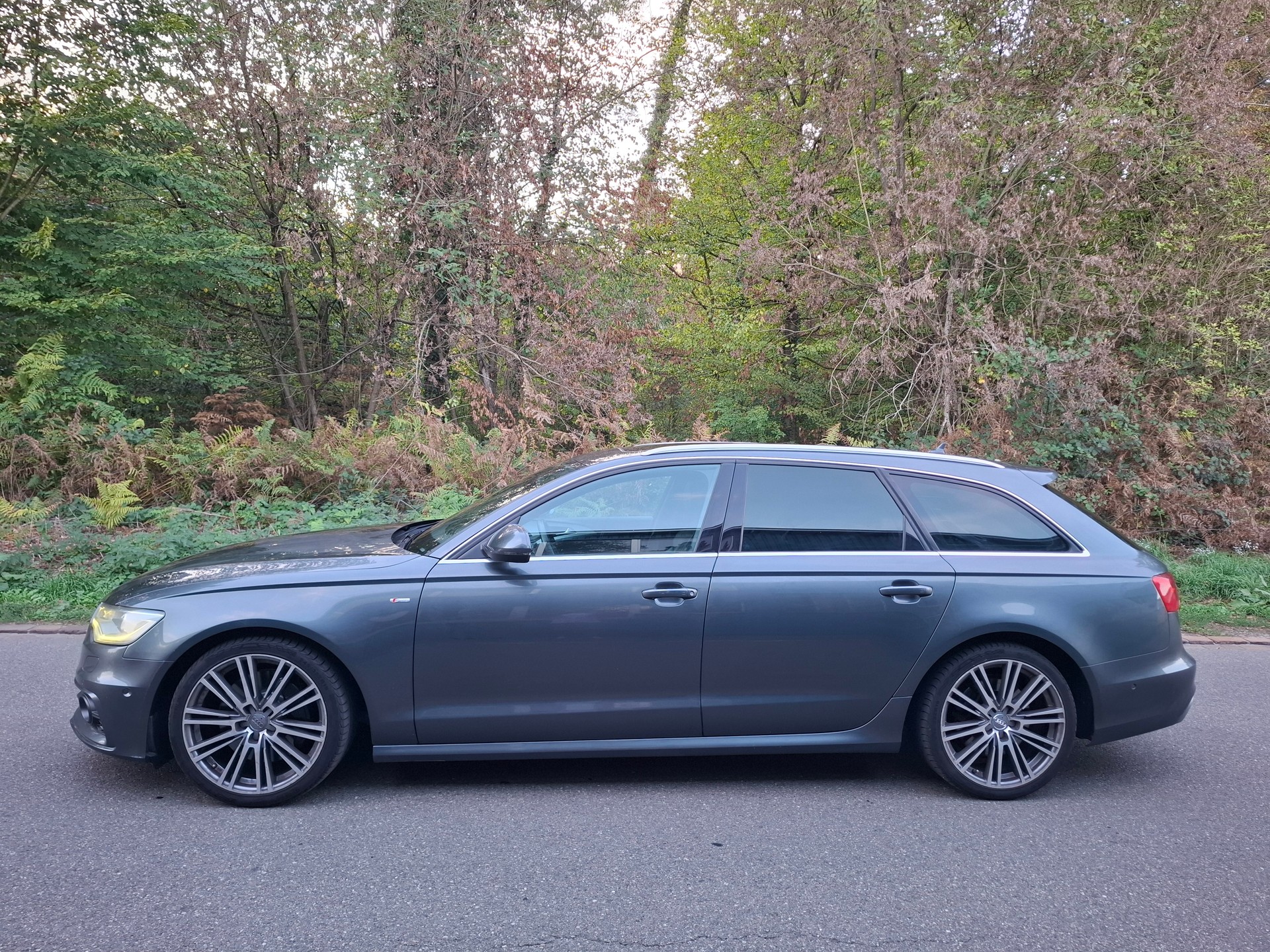 AUDI A6 Avant 3.0 BiTDI V6 quattro tiptronic-showroom-element-1
