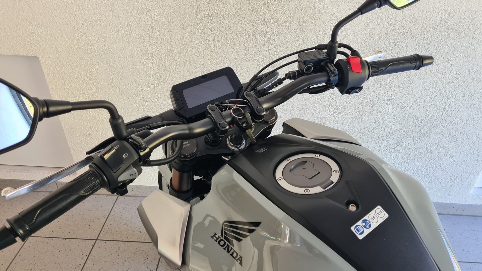 HONDA CB 125 R-image-11