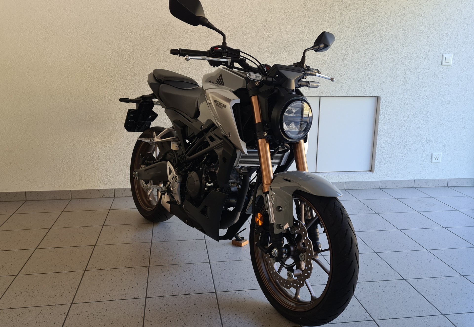 HONDA CB 125 R-image-1