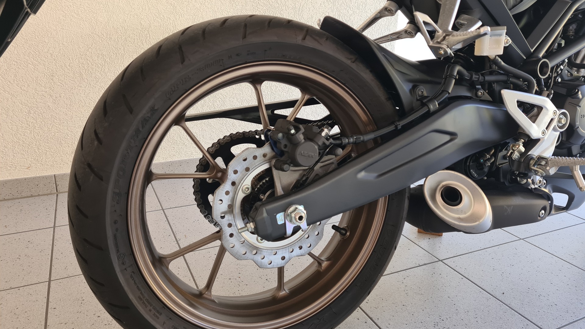 HONDA CB 125 R-image-8