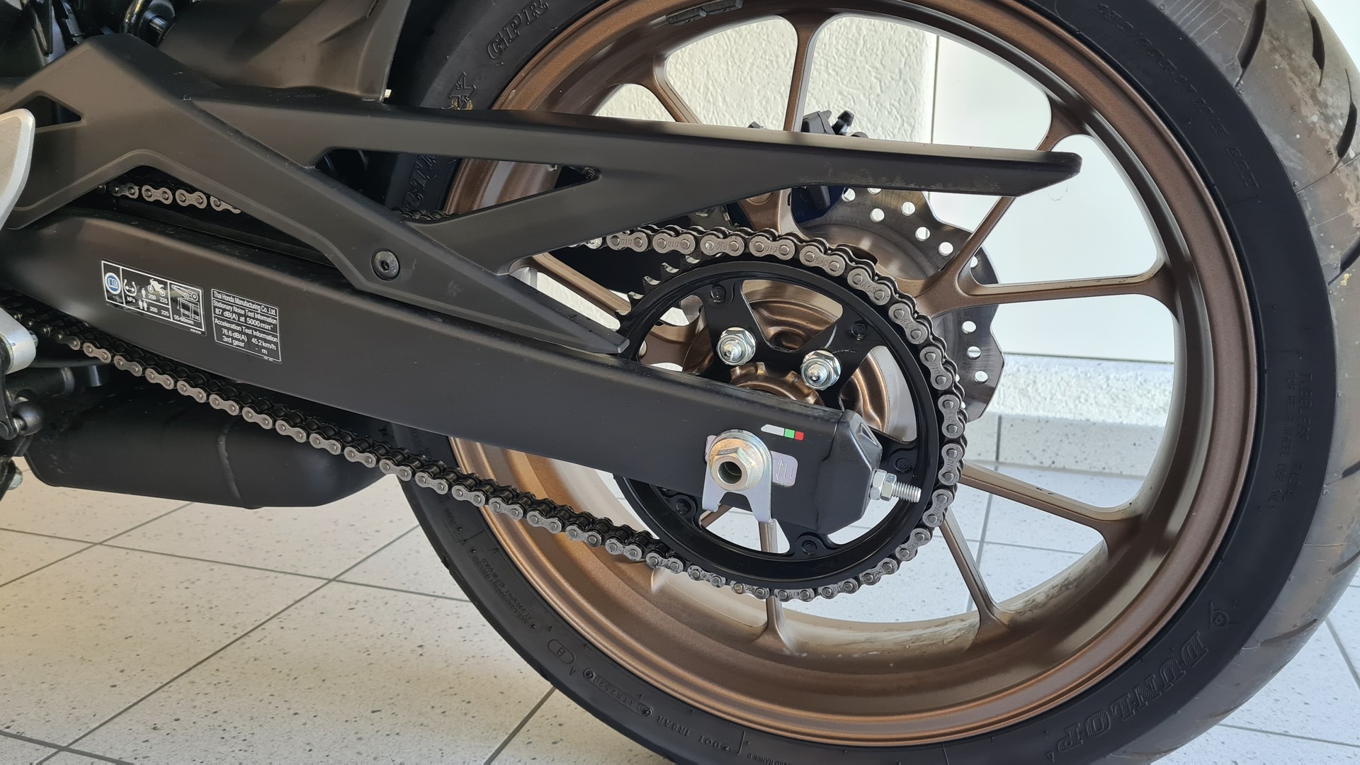HONDA CB 125 R-image-10