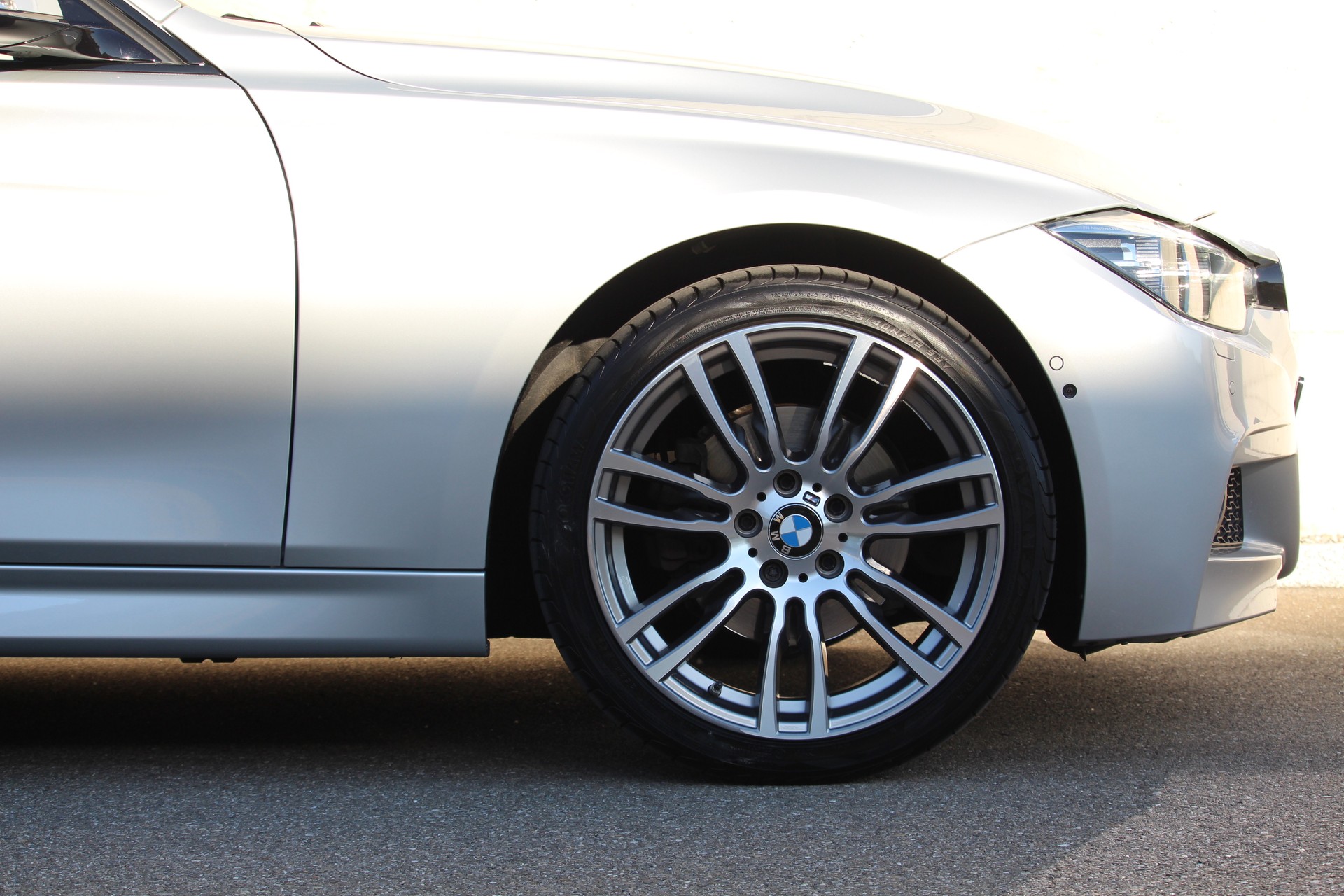 BMW 320d xDrive Touring Edition M Sport Steptronic *Facelift Model *19 Zoll M-Aluräder *CH-Fahrzeug-image-5