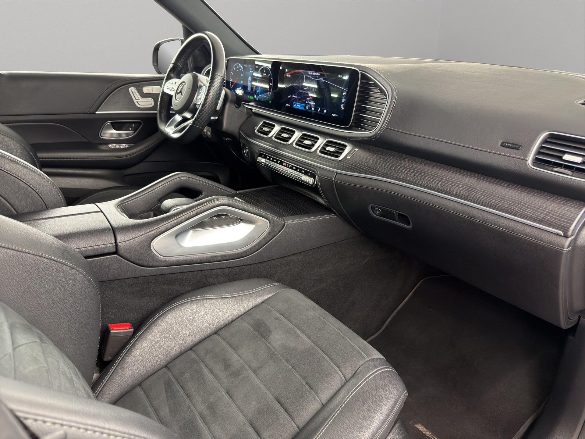MERCEDES-BENZ GLE-Klasse GLE 300 d AMG Line 4matic-image-15