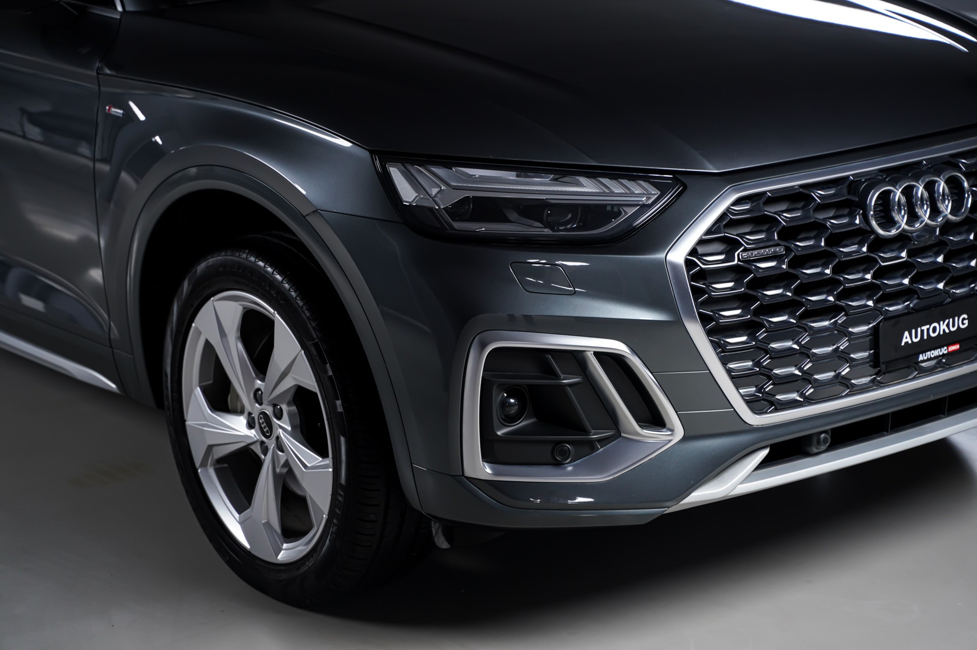 AUDI Q5 Sportback 40 TFSI S line quattro S-tronic-showroom-element-3