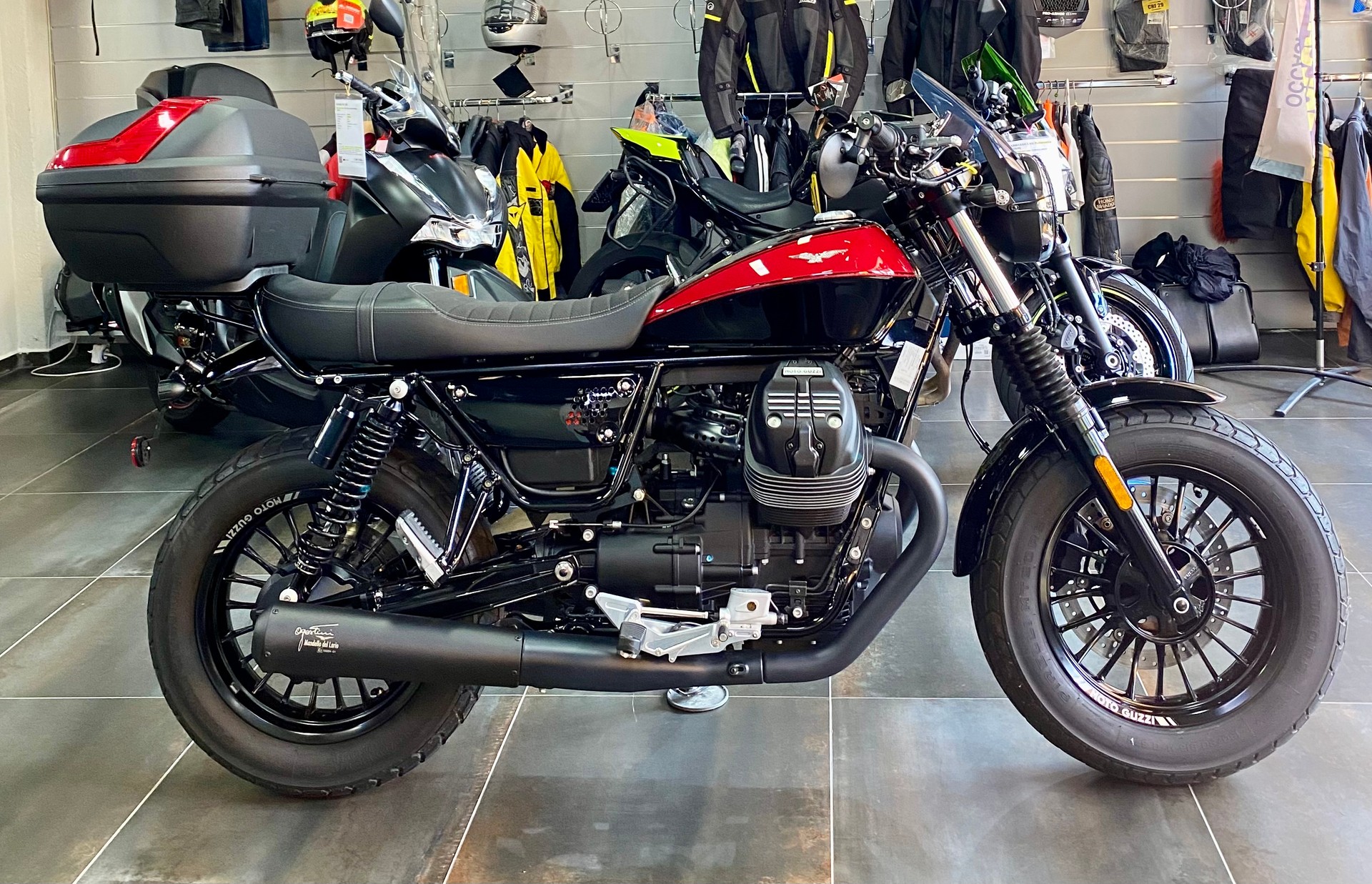MOTO GUZZI V9 Bobber 850 ABS 35kW SPECIAL EDITION-image-3