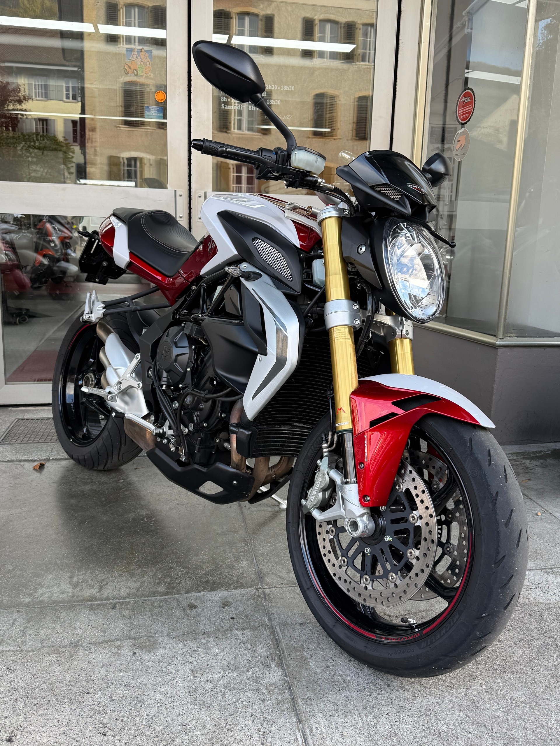 MV AGUSTA B3 Brutale 800 RR ABS-image-2