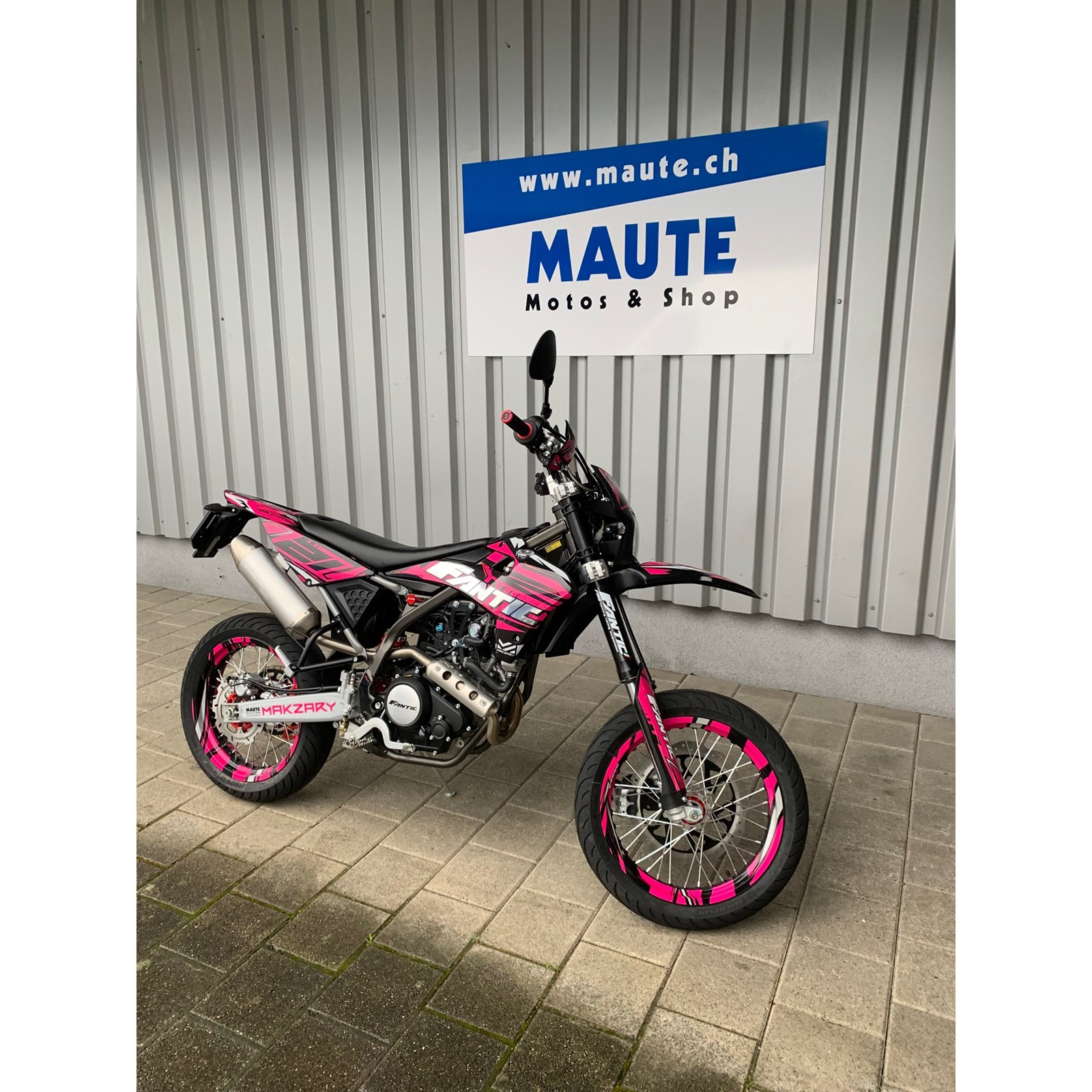 FANTIC XMF 125 Motard Performance-image-6