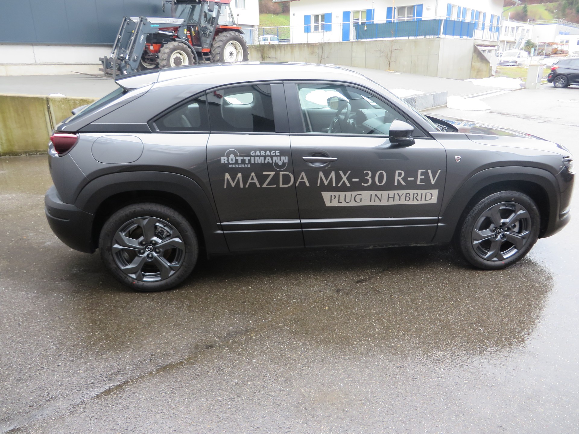 MAZDA MX-30 PHEV e-Skyactiv R-EV 170 Exclusive-Line-image-3