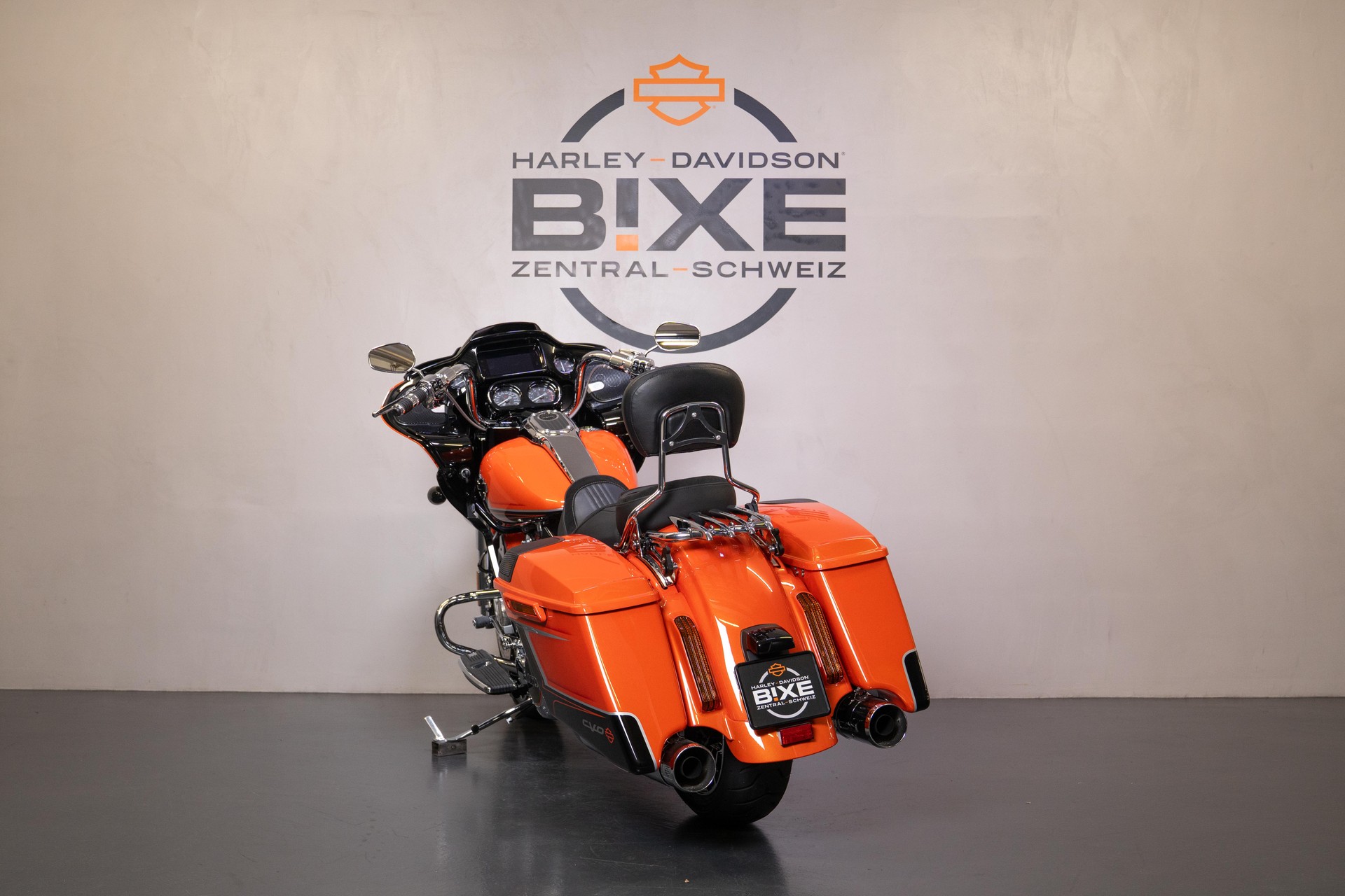 HARLEY-DAVIDSON FLTRXSE Road Glide Special 117 CVO-image-3