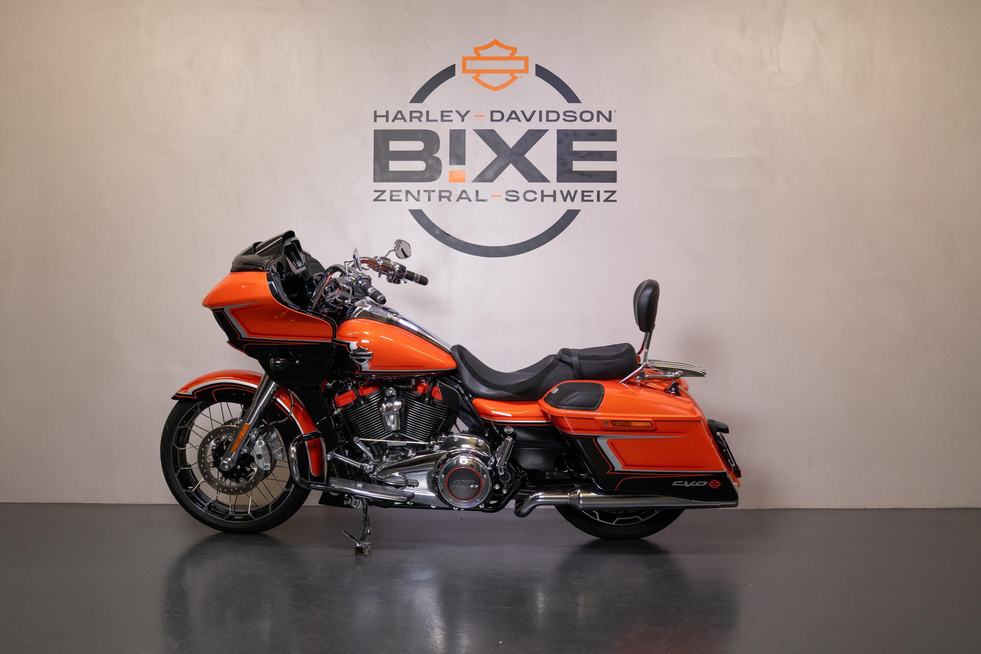 HARLEY-DAVIDSON FLTRXSE Road Glide Special 117 CVO-image-2