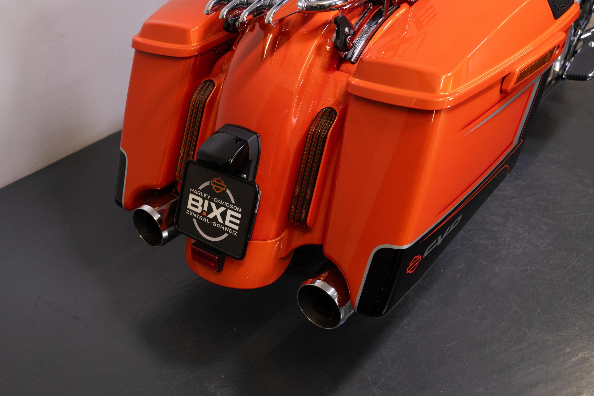 HARLEY-DAVIDSON FLTRXSE Road Glide Special 117 CVO-image-9