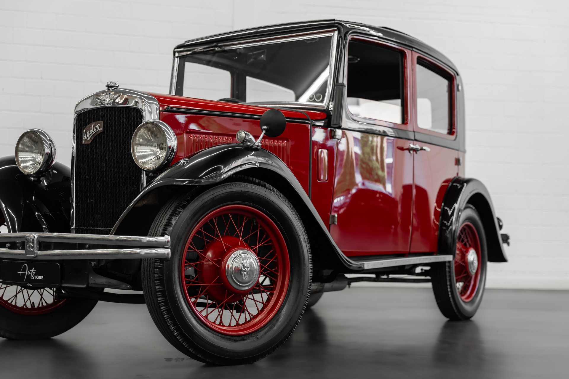 AUSTIN Ten Saloon-image-4