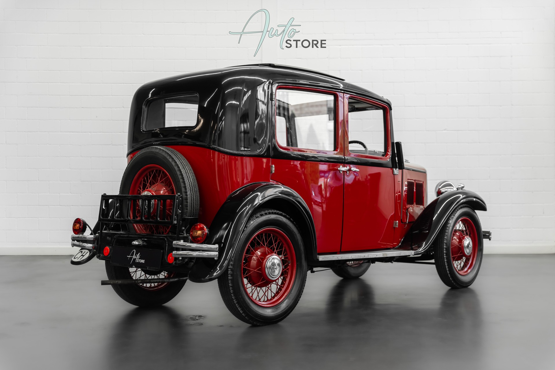 AUSTIN Ten Saloon-showroom-element-1