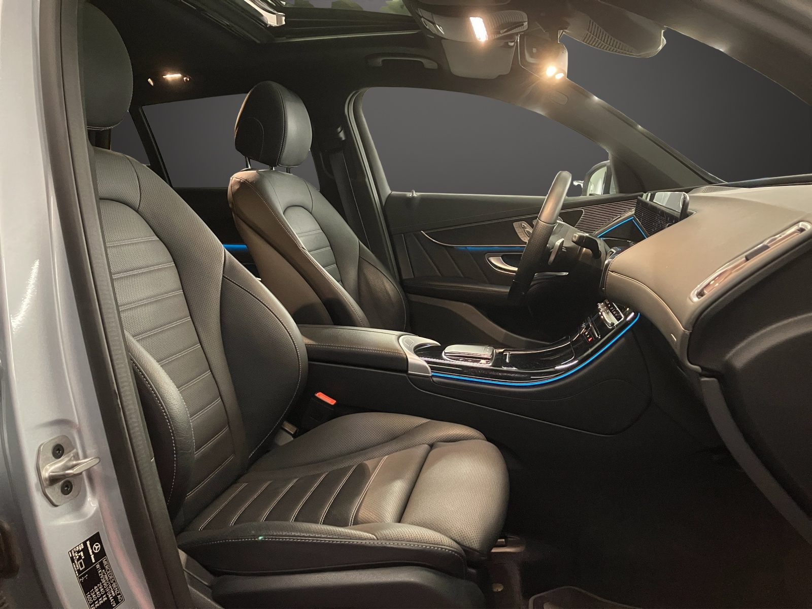 MERCEDES-BENZ EQC 400 4Matic-image-9