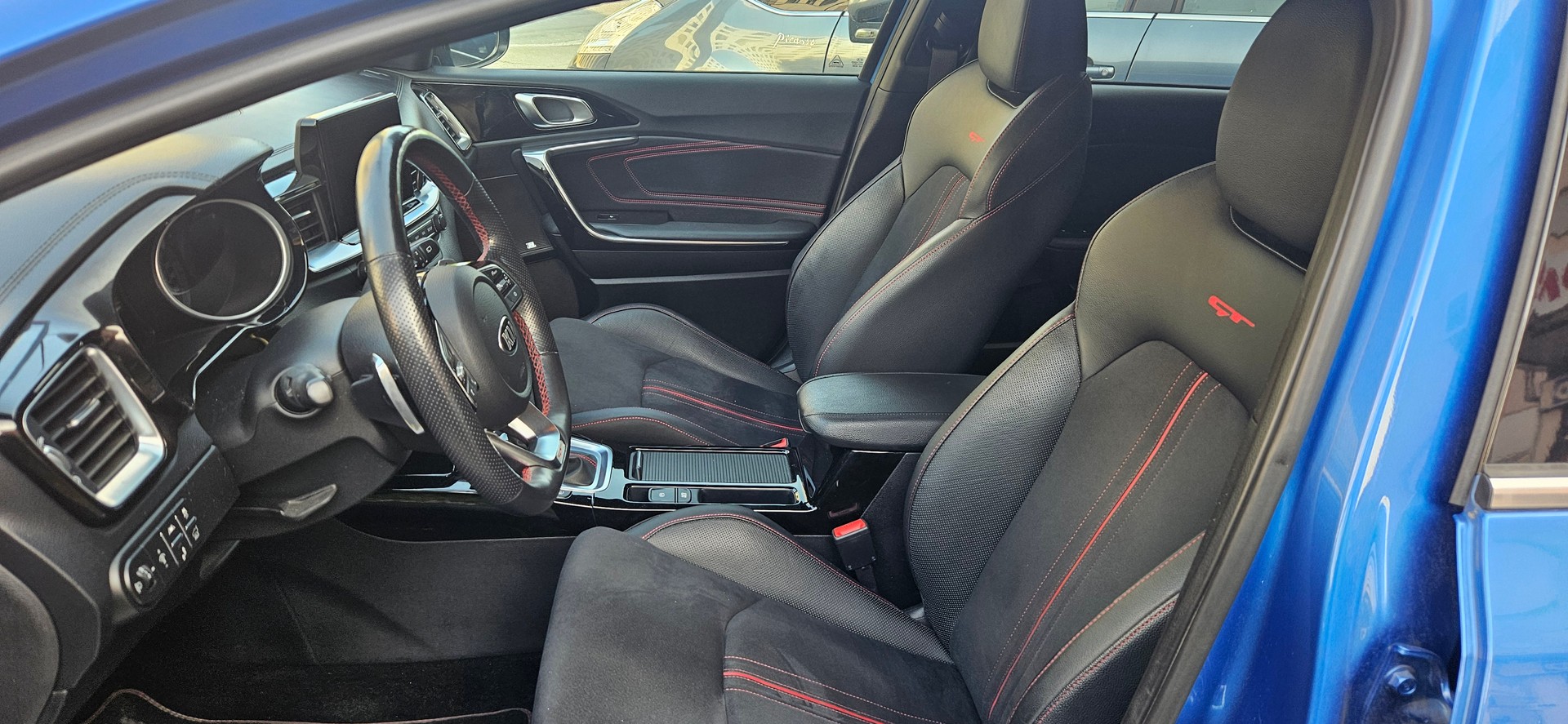 KIA ProCeed 1.6 T-GDi GT DCT-image-7