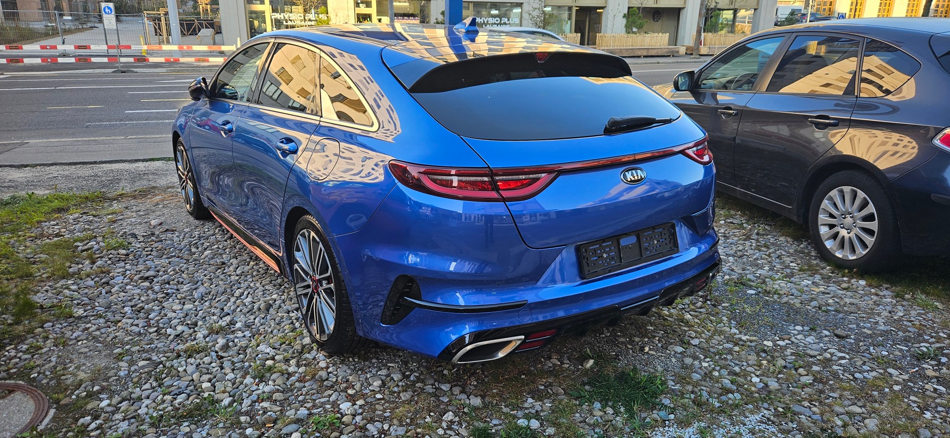 KIA ProCeed 1.6 T-GDi GT DCT-image-4