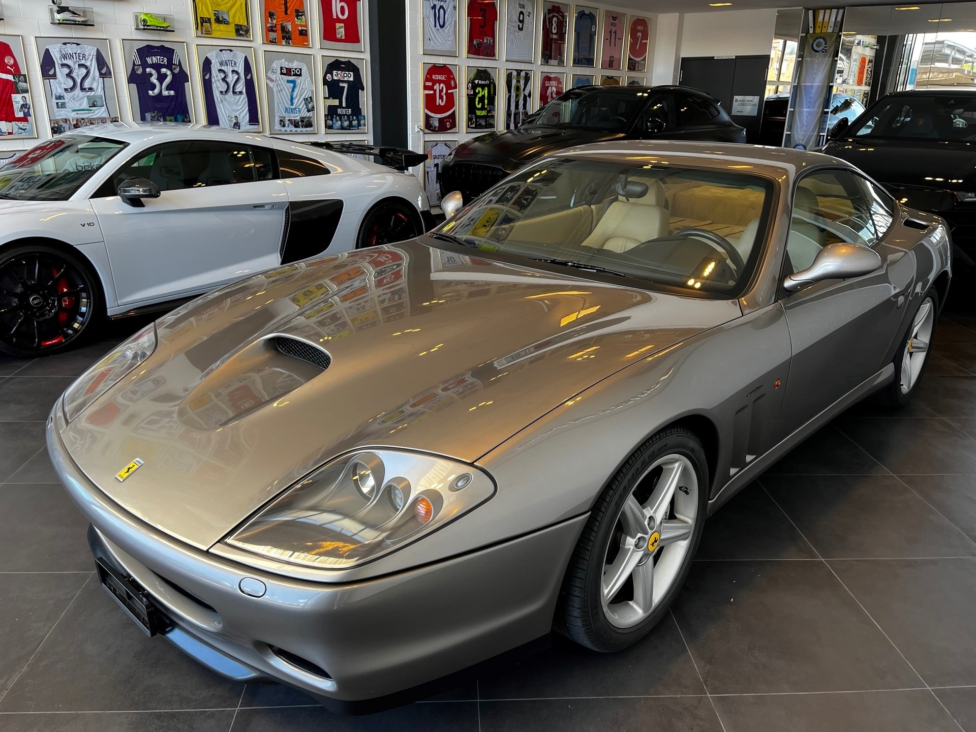 FERRARI 575M-showroom-element-3